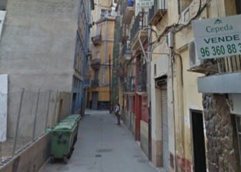 Brutal ataque con machete en pleno centro de Valencia: un joven de 22 años lucha por su vida tras recibir varios golpes