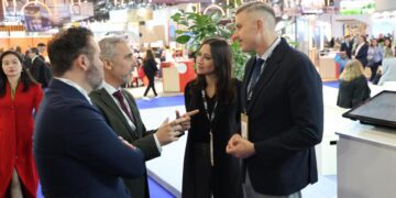 Cullera busca atraer el turismo británico a través de influencers y creadores de contenidos