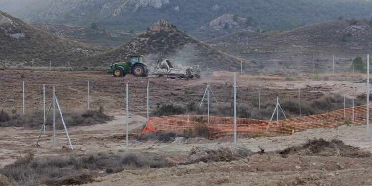 La destrucción total del paisaje por una crisis de energía creada artificialmente y un falso ecologismo de despacho