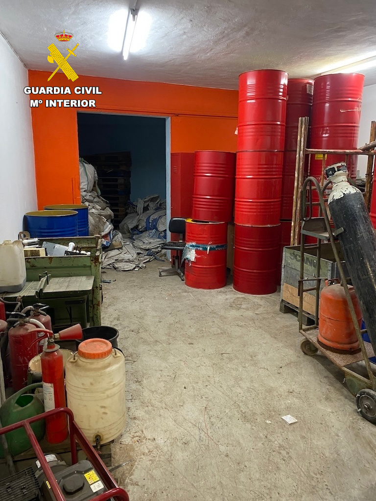 Una inspección en la chatarrería de Benigànim termina con el cese de la actividad 2 Foto 15