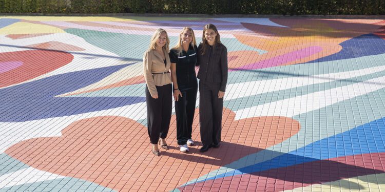 El Centro Comercial Saler inaugura su nueva Plaza Sur con el mayor mural de arte urbano de la Comunitat Valenciana