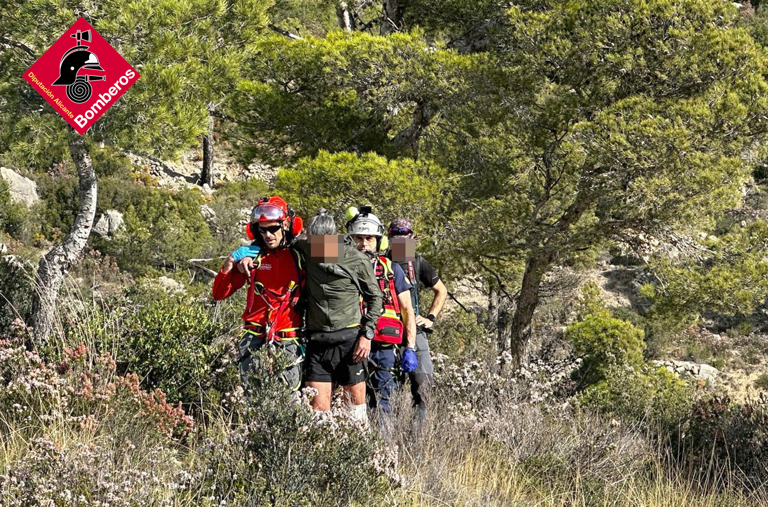 Triple rescate del Grupo de Rescate del Consorcio Provincial de Bomberos de Alicante en una sola jornada 5 G50 WVDWoAAHgvA