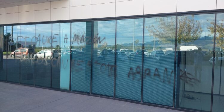 ARRAN tras el ataque en Octubre a la sede del PPCV en Valéncia ahora ataca la sede del PP de Castelló 1 ARRAN tras el ataque en Octubre a la sede del PPCV en Valéncia ahora ataca la sede del PP de Castelló