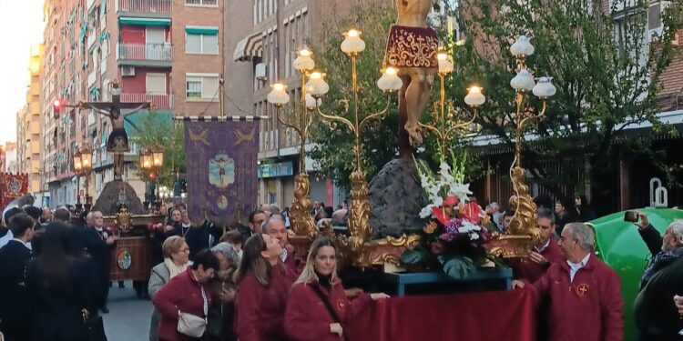 Histórico Encuentro de los 15 Cristos en Valencia: Cierre Emotivo del 225 Aniversario de la Hermandad del Santísimo Cristo de la Concordia