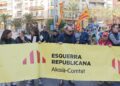 Manifestación por el "valencià" en Alicante llena las calles de esteladas independentistas y banderas de Cataluña