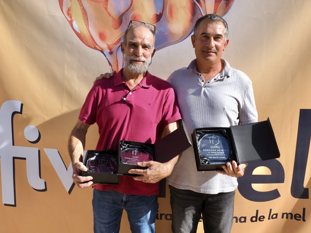 Montroy resurge de la DANA presumiendo de tener “la mejor miel del mundo” 3 IMG 77721