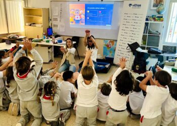 Vithas Valencia 9 de Octubre forma a más de 140 escolares del Edelweiss School en RCP y primeros auxilios