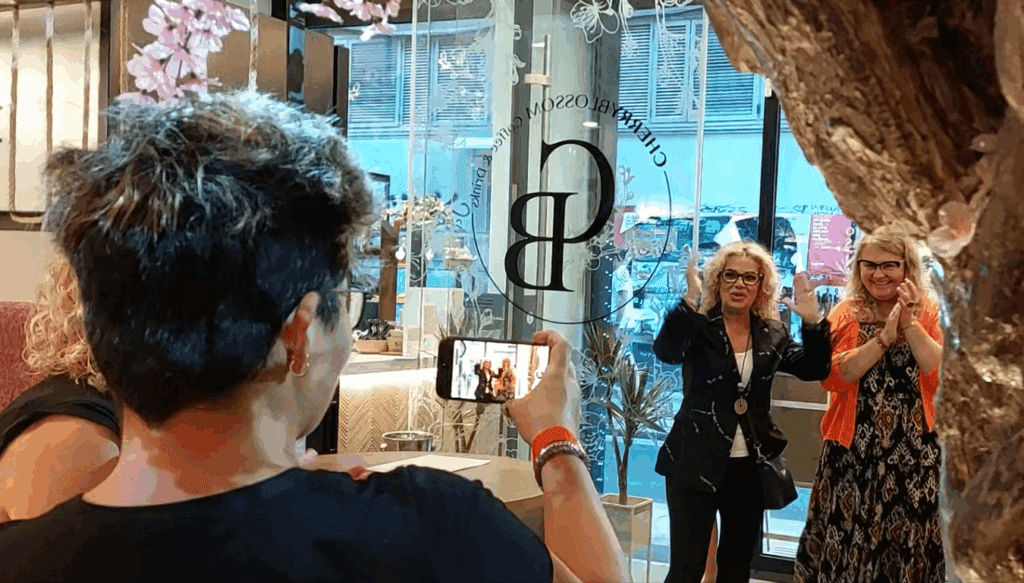 El talento de Noelia Zanón, distinguido con el Reconocimiento Artístico Valencia, Ciudad del Grial 2024 5 NOELIA ZANON VALENCIA CIUDAD DEL GRIAL 2024 CHERRY BLOSSOM 10 Mediana