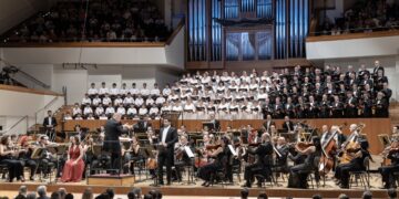 La Orquesta de Valencia vuelve a la discografía internacional tras casi 30 años