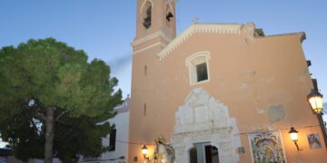 Benetússer recibe a la imagen peregrina de la Virgen de los Desamparados