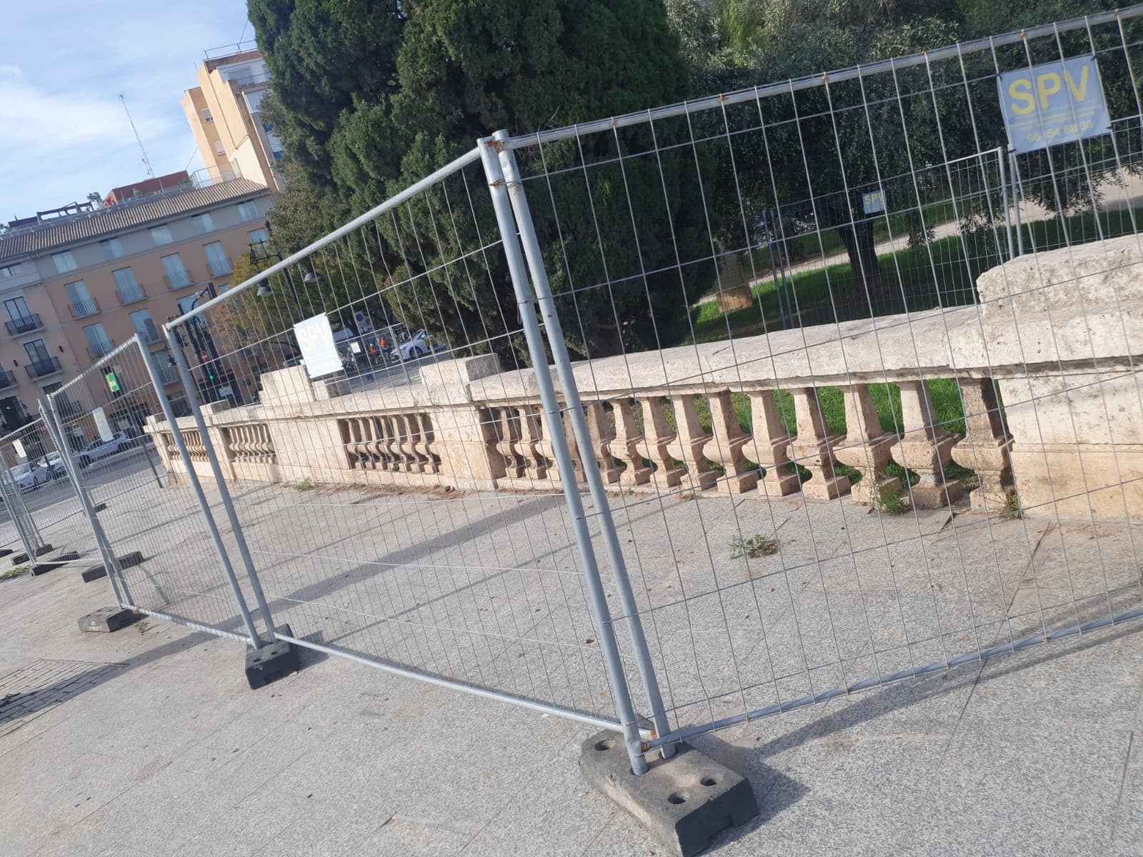 Cultura adjudica el contrato para la elaboración del documento técnico de restauración de la balaustrada de la plaza de la Crida 2 Cultura adjudica el contrato para la elaboración del documento técnico de restauración de la balaustrada de la plaza de la Crida