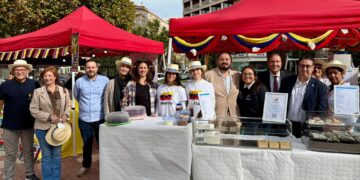 El centro de Castellón festeja las I Fiestas de la Hispanidad organizadas por la Generalitat Valenciana