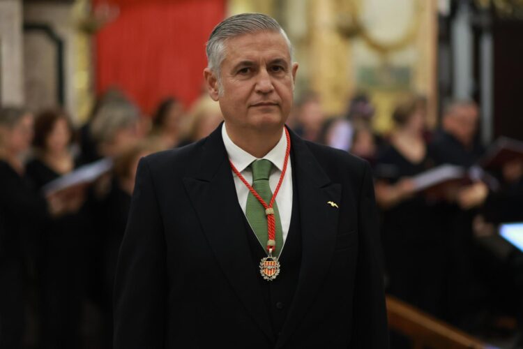 🏴󠁧󠁢󠁥󠁮󠁧󠁿🏅El Centenar de la Ploma otorga a Josep Vicent Navarro, president de Lo Rat Penat la Creu de Sant Jordi