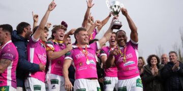 Rugby masculino: VRAC Quesos Entrepinares levanta su novena Supercopa en un reñido derbi