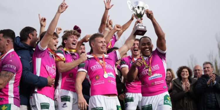 Rugby masculino: VRAC Quesos Entrepinares levanta su novena Supercopa en un reñido derbi 1 Rugby masculino: VRAC Quesos Entrepinares levanta su novena Supercopa en un reñido derbi