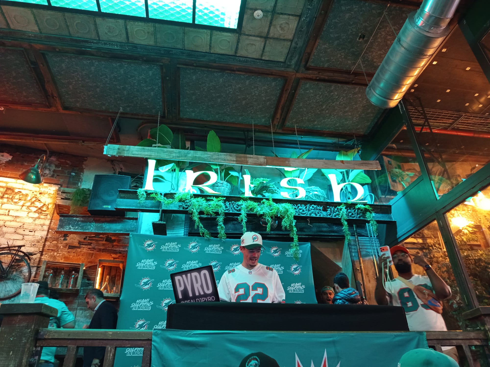 NFL con sabor a español: Madrid vibra con el fútbol americano 7 WhatsApp Image 2025 11 17 at 01.08.21 1