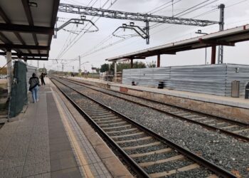 Otra vez sin tren…nueva avería en Cercanías Valéncia Gandía…miles de usuarios llegarán de nuevo tardísimo