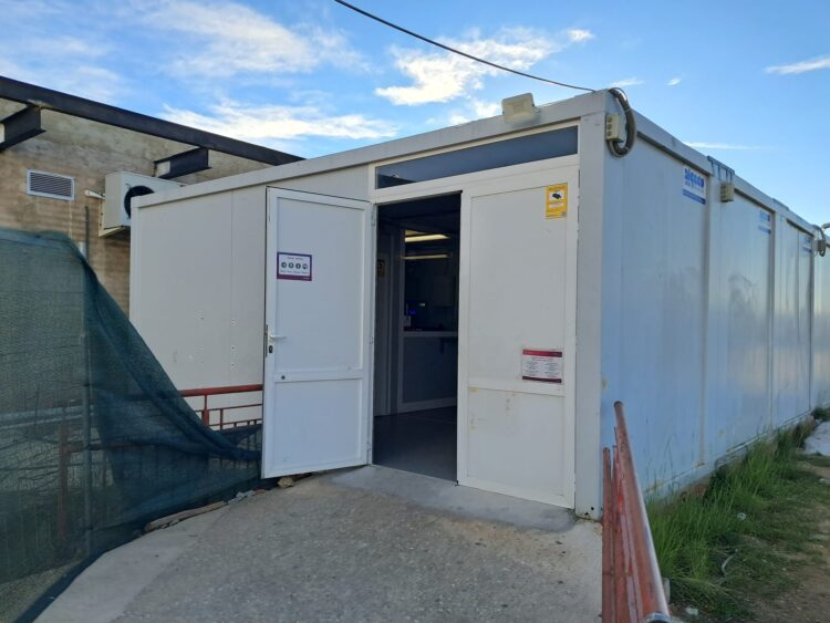 La estación de Renfe Cercanías Valencia de Tavernes de la Valldigna ejemplo de dejadez del Ministerio de Transportes y de Adif