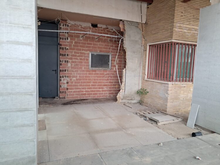 La estación de Renfe Cercanías Valencia de Tavernes de la Valldigna ejemplo de dejadez del Ministerio de Transportes y de Adif