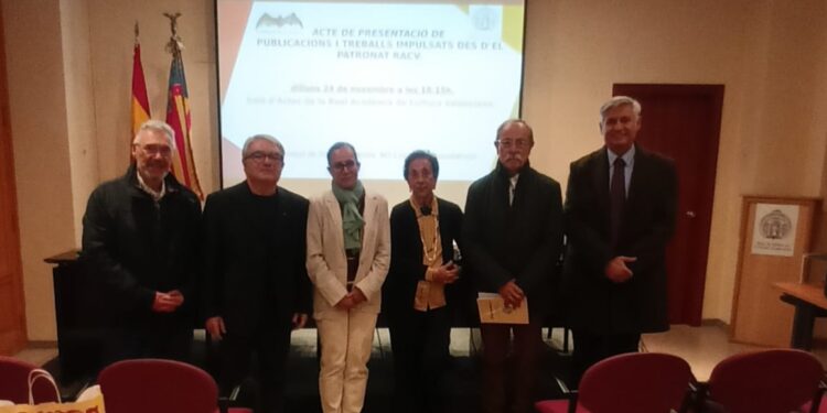 El Patronat de la Real Acadèmia de Cultura Valenciana ha presentat ses publicacions des de l'any 2014 fins a hui