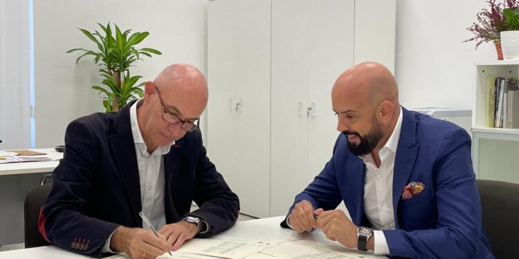 El Ajuntament de Valéncia y Adecco firman convenio para impulsar la inclusión laboral de todos los valencianos