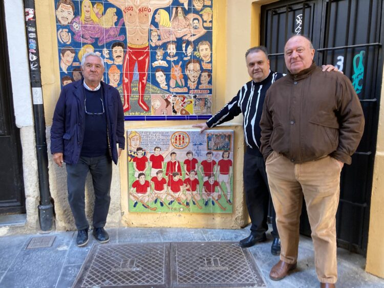 Homenaje al hockey en Valencia con un mural cerámico en la calle Juristas