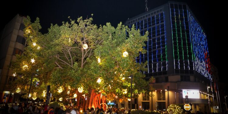 Torrent enciende la Navidad con un espectáculo lleno de magia infantil y talento local 1 Torrent enciende la Navidad con un espectáculo lleno de magia infantil y talento local