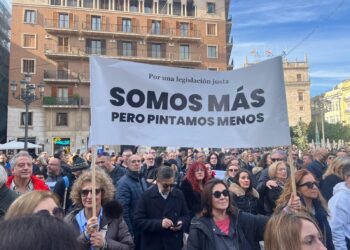 Cerca de mil personas en la Manifestación de autónomos en Valencia este domingo