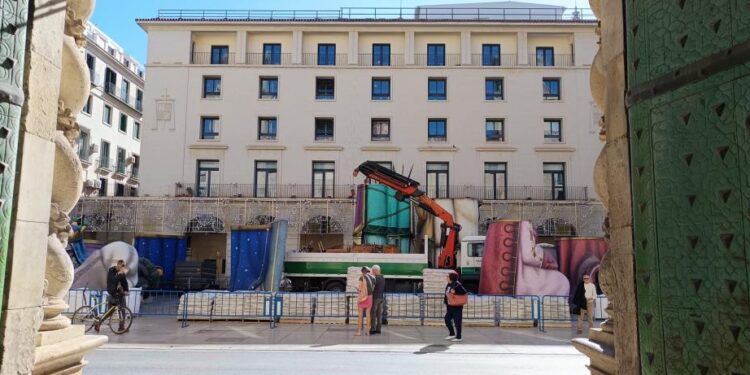 La Navidad arranca en Alicante con la instalación del Belén Monumental y los Nacimientos 1 La Navidad arranca en Alicante con la instalación del Belén Monumental y los Nacimientos