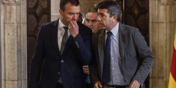 el president de la generalitat valenciana carlos mazon y el presidente de la diputacion de valencia da39 3 1
