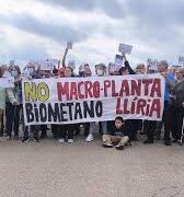 Manifestación en Llíria contra la planta de biometano prevista junto a Casinos