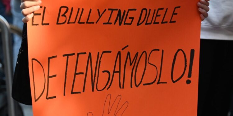 Investigan la denuncia por acoso escolar y agresión a una niña con discapacidad en un instituto de Petrer (Alicante) 1 investigan la denuncia de una madre por acoso escolar 16 9 aspect ratio default 1022416 da39 scaled 1