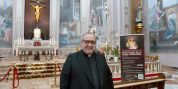 La Asociación Apostolado de la Divina Misericordia lleva diez años cuidando a las personas que duermen en las calles de Valencia