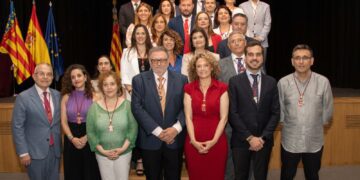 Torrent podría cambiar de alcalde antes de Navidades. Jesús Ros maniobra para expulsar a Amparo Folgado de la alcaldía