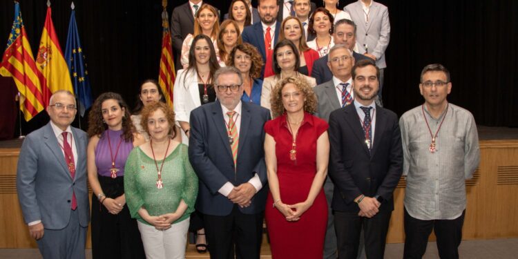 Torrent podría cambiar de alcalde antes de Navidades. Jesús Ros maniobra para expulsar a Amparo Folgado de la alcaldía