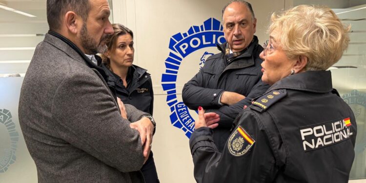 La Generalitat Valenciana blinda la seguridad en las zonas comerciales y el transporte público por Navidad 1 La Generalitat Valenciana blinda la seguridad en las zonas comerciales y el transporte público por Navidad