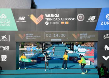 Jepkosgei rompe récord femenino en la Maratón de Valéncia 2025