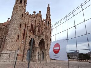Alerta en la joya del Vinalopó: El modernismo de Novelda contiene el aliento tras el hallazgo de graves fisuras estructurales