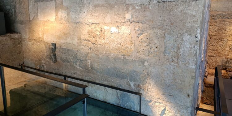 Más que piedra y provocación: el poder mágico del 'Fascinus' romano 1 Más que piedra y provocación: poder mágico 'Fascinus' romano