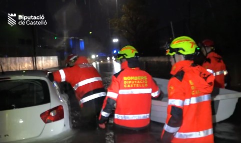🌧️ Balance Preliminar de Lluvias y Tormentas: Nueve Servicios Clave para el Consorcio Provincial de Bomberos de la Diputació de Castelló 1 Los Bomberos de la Diputació de Castelló rescatan a un vecino aislado por el Agua en Vilarreal