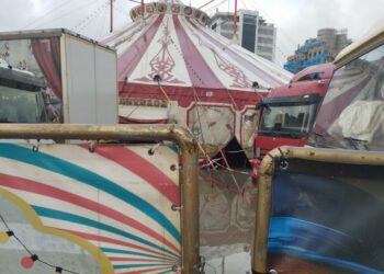 Las lluvias pasan factura a los circos: El Circo Raluy tiene los accesos inundados
