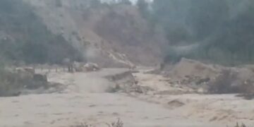 Alerta roja en la Ribera Alta: el río Magro se desborda a su paso por Real
