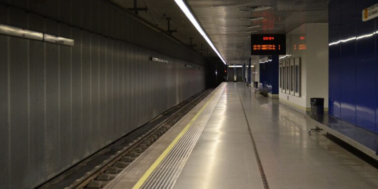 🚨 Interrupción de Servicio en Metrovalencia por Arrollamiento en la Estación de Bailén 1 🚨 Interrupción de Servicio en Metrovalencia por Arrollamiento en la Estación de Bailén