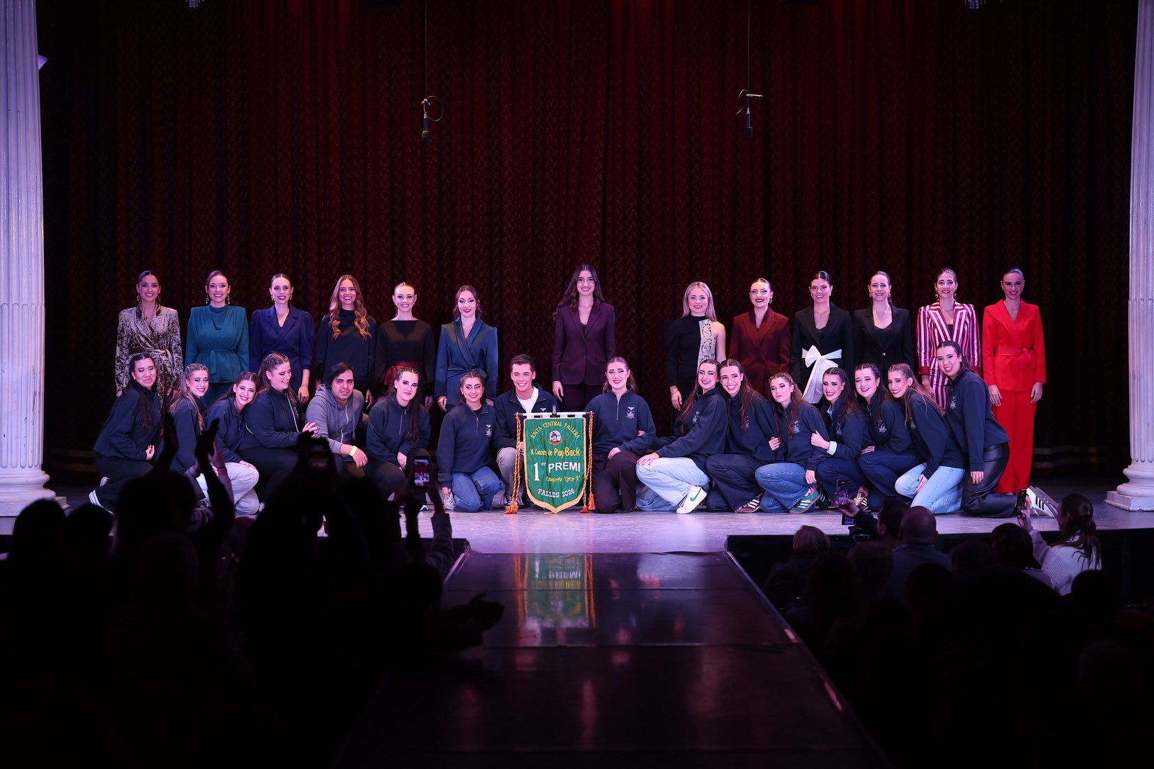 🎭 La Falla Regne de Valencia - Císcar se alza con el primer premio del XL Concurso de Playbacks de JCF en la modalidad Grupo B 2 G73ryyeXYAA2RS2