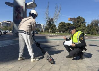 2026 arrancará con nuevas normativas obligatorias para VMP (patinetes eléctricos y similares)