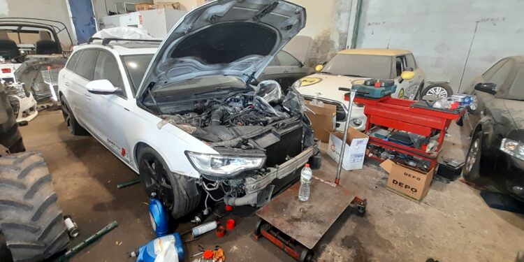 La Policía de la Generalitat Valenciana localiza dos talleres clandestinos en Ribera Alta y Camp de Túria