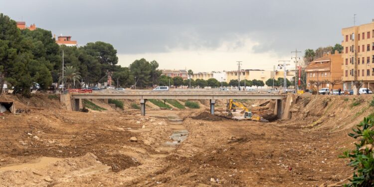 El Gobierno reabre 14 meses después el Pont Nou de Paiporta tras culminar su reconstrucción por los daños de la DANA