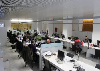 La Generalitat lanzará una OPE "masiva" de más de 2.600 plazas en 2026 para reforzar la función pública