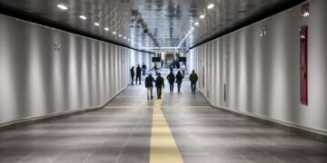 Abierto el cañón peatonal que une las estaciones de Alicante y Xàtiva de Metrovalencia