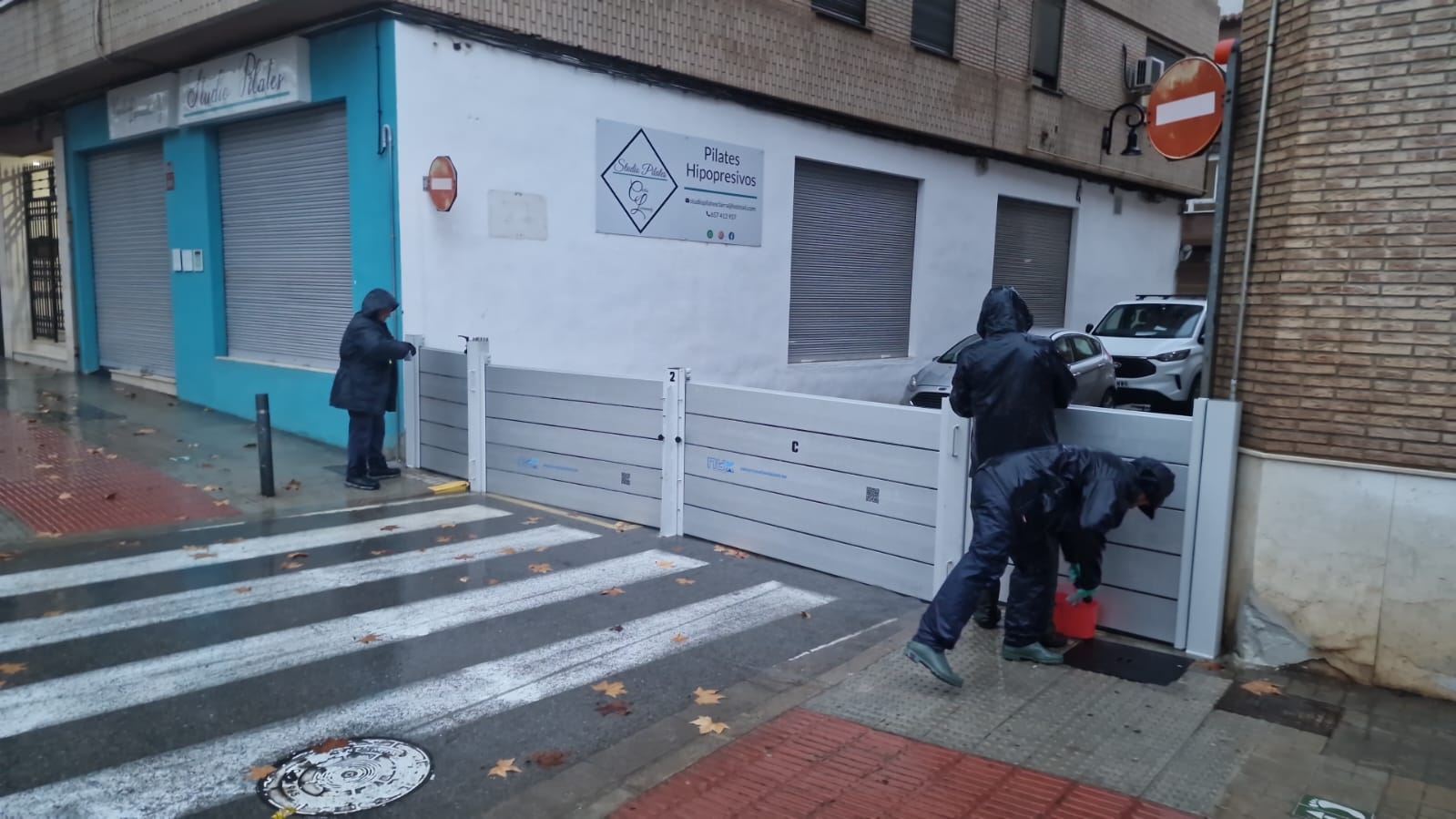 Noche larga en muchas zonas con varios desalojos de vecinos por el nivel del agua. Los vecinos exigen soluciones YA 7 G9RPhJMWkAAXujo